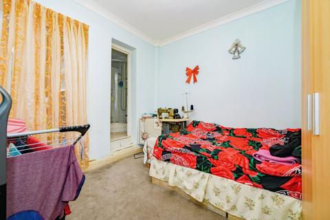 undefined, Hillborough Road, Luton, Bedfordshire, LU1