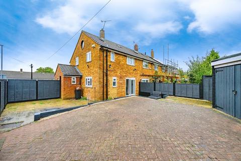 3 bedroom semi-detached house for sale, High Ridge, Luton, Bedfordshire, LU2