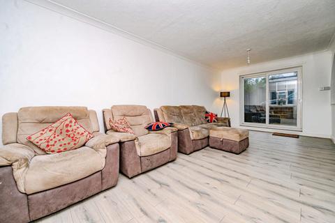 3 bedroom semi-detached house for sale, High Ridge, Luton, Bedfordshire, LU2