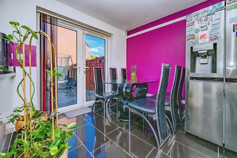 undefined, Guardian Way, LUTON, Bedfordshire, LU1