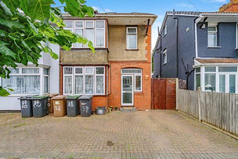 St. Catherines Avenue, Luton, Bedfordshire, LU3