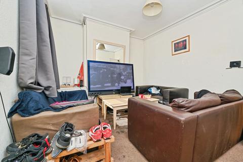 4 bedroom terraced house for sale, Ashton Road, Luton, Bedfordshire, LU1