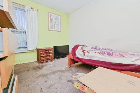 4 bedroom terraced house for sale, Ashton Road, Luton, Bedfordshire, LU1