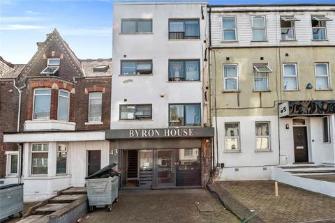 undefined, Cardiff Road, Luton, Bedfordshire, LU1
