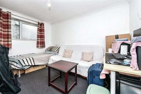 undefined, Cardiff Road, Luton, Bedfordshire, LU1
