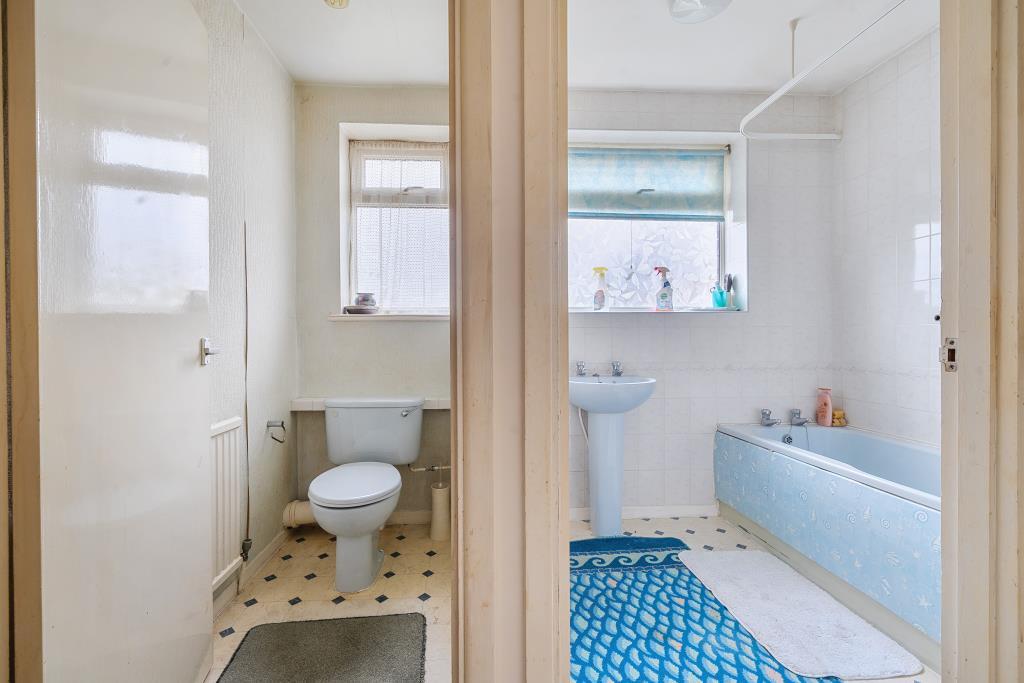 Bathroom/Separate WC