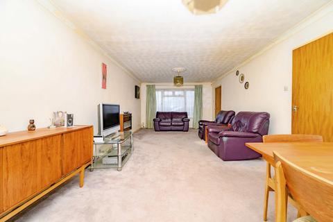 4 bedroom detached house for sale, Wellgate Road, Luton, Bedfordshire, LU4