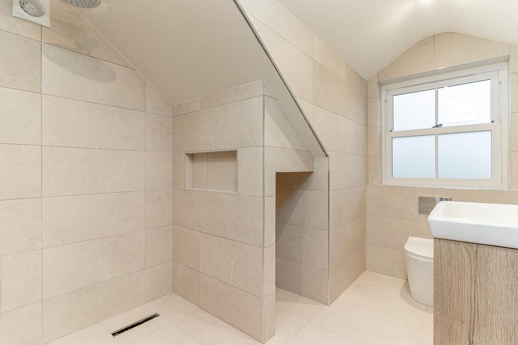 Shower Room.jpg