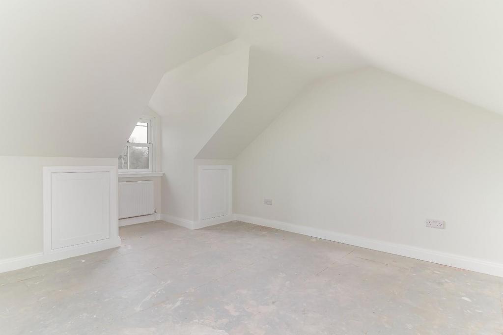 Bedroom 1 - B.jpg