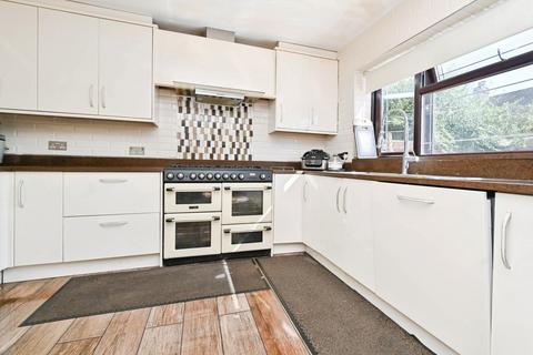 undefined, Vincent Road, Luton, Bedfordshire, LU4
