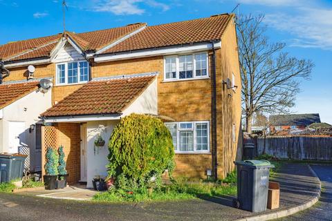 1 bedroom maisonette for sale, Malham Close, LUTON, Bedfordshire, LU4