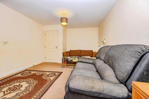 undefined, Digby Close, Luton, Bedfordshire, LU4