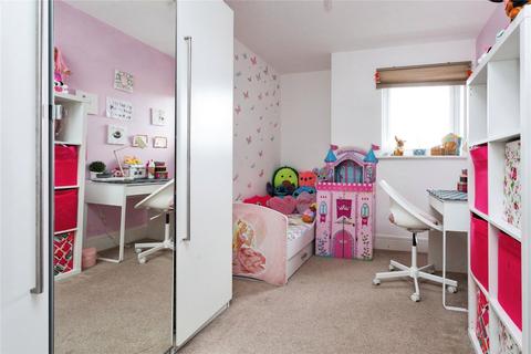 2 bedroom flat for sale, Marquess Drive, Bletchley, Milton Keynes, Buckinghamshire, MK2