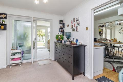 undefined, Baccara Grove, Bletchley, Milton Keynes, Buckinghamshire, MK2