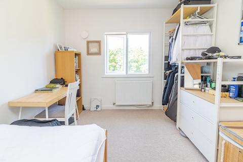 undefined, Bunkers Crescent, Bletchley, Milton Keynes, Buckinghamshire, MK3