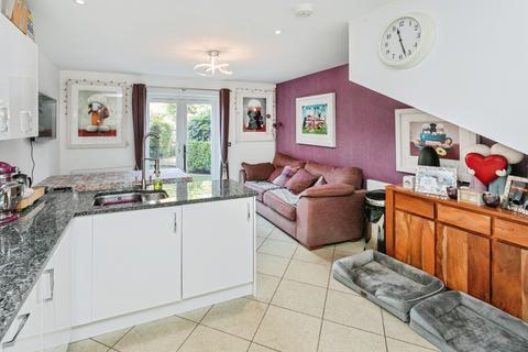 4 bedroom terraced house for sale, St. Helena Avenue, Newton Leys, Bletchley, Milton Keynes, MK3