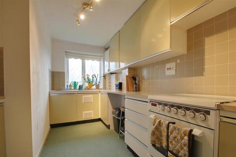 undefined, Grand Avenue, Worthing BN11