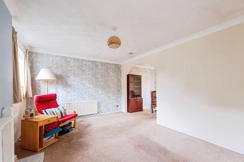2 bedroom bungalow for sale, Fontwell Drive, Bletchley, Milton Keynes, Buckinghamshire, MK3