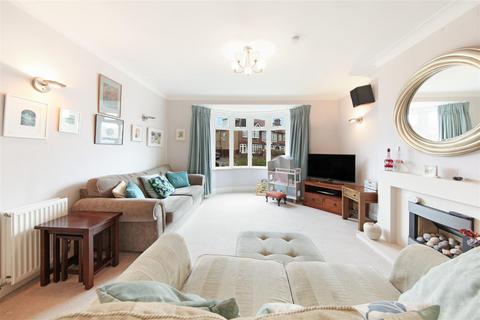 2 bedroom flat for sale, The Woodlands, London SE13