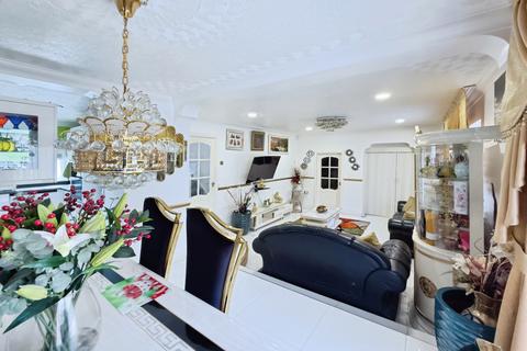 undefined, Tweed Drive, Bletchley, Milton Keynes, MK3