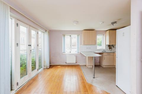 2 bedroom flat for sale, Enders Court, Medbourne, Milton Keynes, Buckinghamshire, MK5