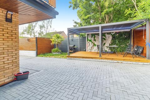 undefined, Forest Rise, Eaglestone, Milton Keynes, Buckinghamshire, MK6