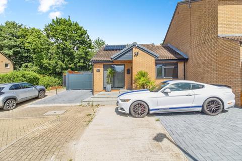 undefined, Forest Rise, Eaglestone, Milton Keynes, Buckinghamshire, MK6