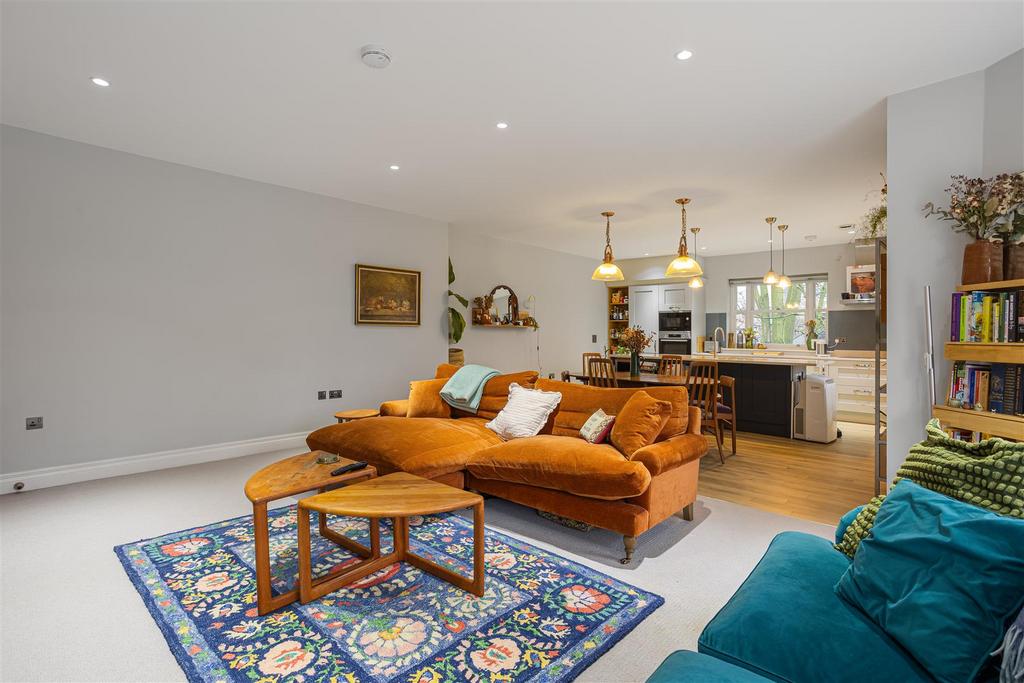 Apt 15 Kirk House 37.jpg