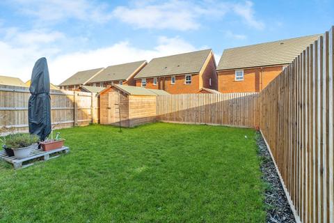 4 bedroom semi-detached house for sale, Defiance Avenue, Brooklands, Milton Keynes, Buckinghamshire, MK10