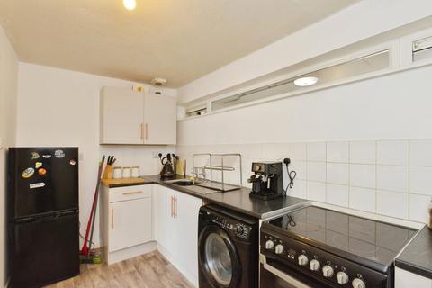 1 bedroom flat for sale, Ramsons Avenue, Conniburrow, Milton Keynes, Buckinghamshire, MK14