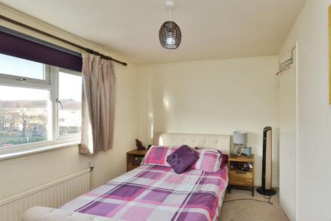 1 bedroom flat for sale, Ramsons Avenue, Conniburrow, Milton Keynes, Buckinghamshire, MK14