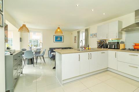 5 bedroom detached house for sale, Burgess Avenue, Eaton Leys, Milton Keynes, Buckinghamshire, MK17