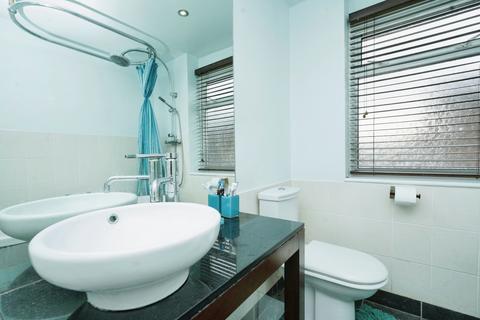 2 bedroom terraced house for sale, New Road, Leighton Buzzard, Bedfordshire, LU7