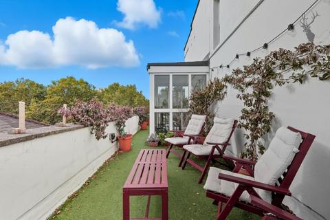3 bedroom duplex for sale, Grove Road, Bow