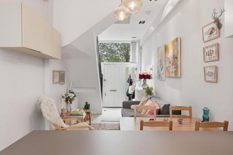 3 bedroom duplex for sale, Grove Road, Bow