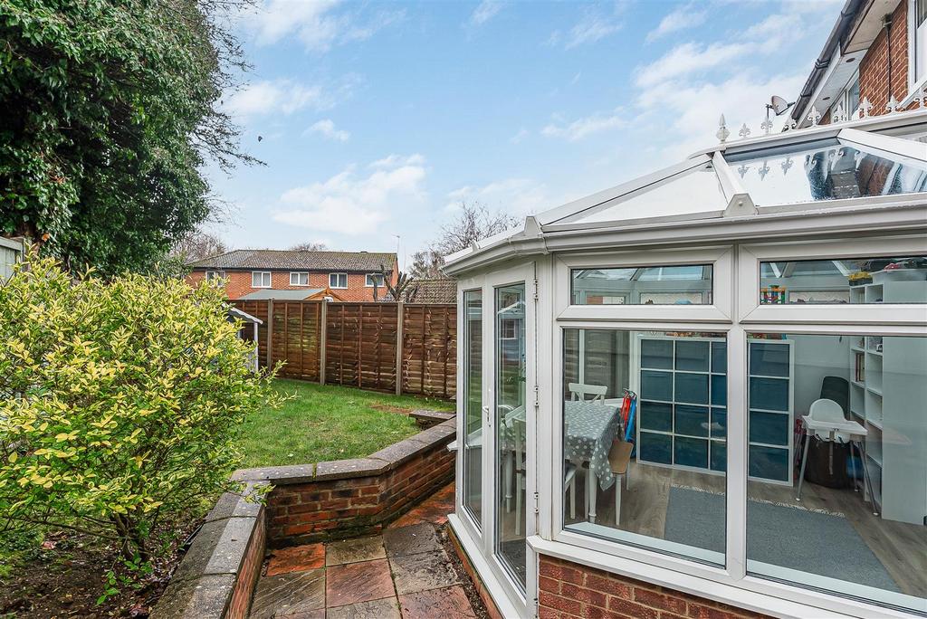 Side &amp; Rear Gardens