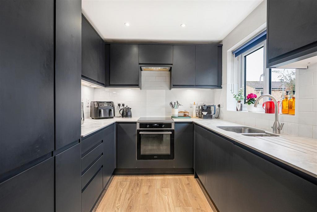 Quality Fitted Kitchen