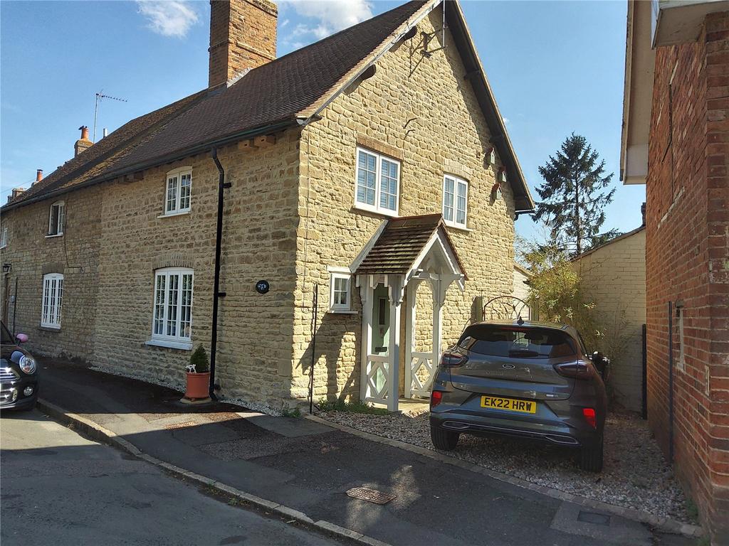 2 bedroom semi-detached house for sale