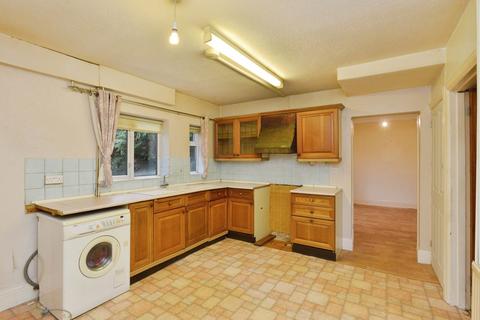 3 bedroom end of terrace house for sale, Bridge Road, Cosgrove, Milton Keynes, Northamptonshire, MK19