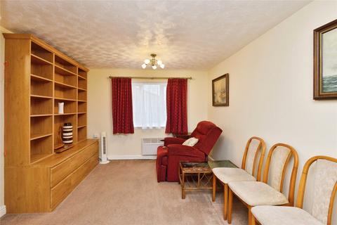 2 bedroom flat for sale, Fegans Court, Stony Stratford, Milton Keynes, Buckinghamshire, MK11