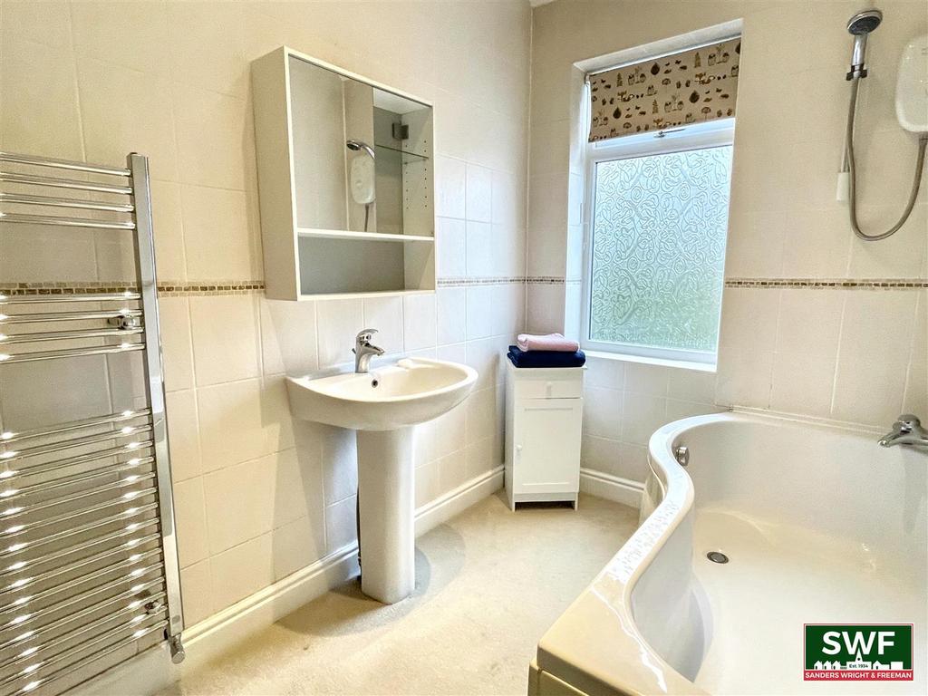 Bath3.jpg