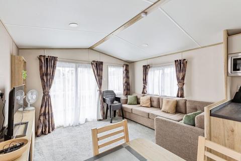 2 bedroom detached house for sale, River Meadows, Billing Aquadrome, Northampton, Northamptonshire, NN3