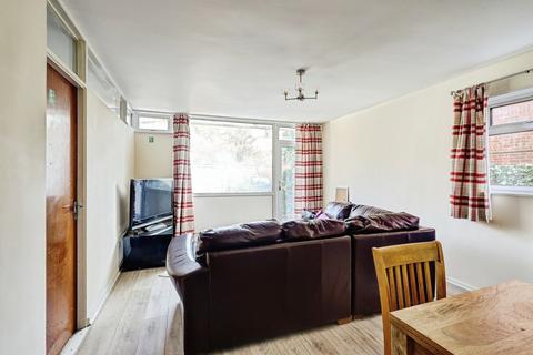 2 bedroom flat for sale, Homestead Way, Northampton, Northamptonshire, NN2