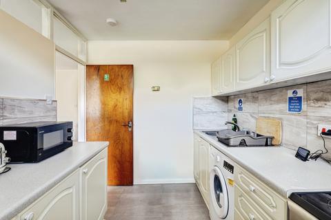 2 bedroom flat for sale, Homestead Way, Northampton, Northamptonshire, NN2