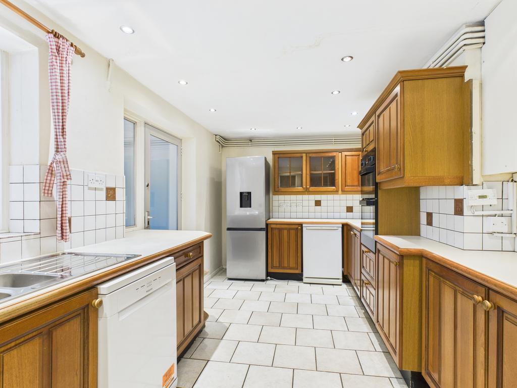Kitchen (2)
