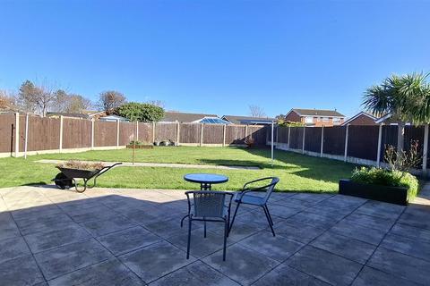 3 bedroom detached bungalow for sale, Lyndon Drive, Kinmel Bay, Rhyl