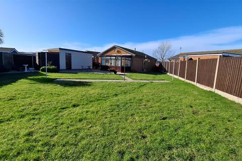 3 bedroom detached bungalow for sale, Lyndon Drive, Kinmel Bay, Rhyl