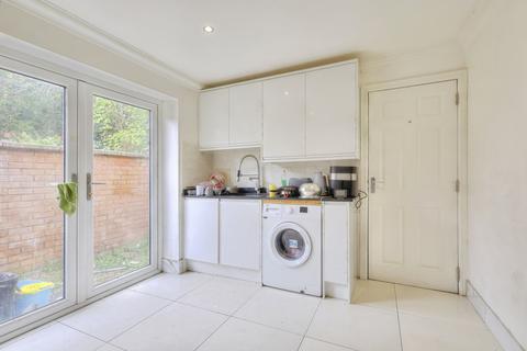 5 bedroom terraced house for sale, Chalcombe Avenue, Northampton, Northamptonshire, NN2