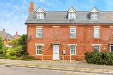 undefined, Kent Road, Northampton, Northamptonshire, NN5