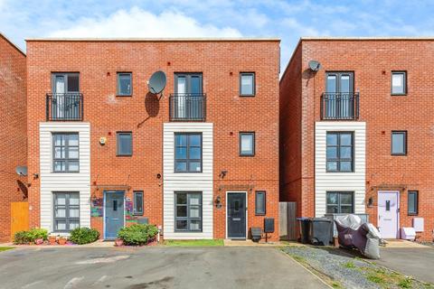 undefined, Hever Close, Northampton, Northamptonshire, NN5